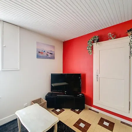 Charming Breton House For 4 People Holiday home